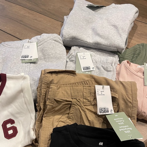 Bundle of NWT girl clothes from H&M. All sizes US 12 in girls. - Picture 4 of 6
